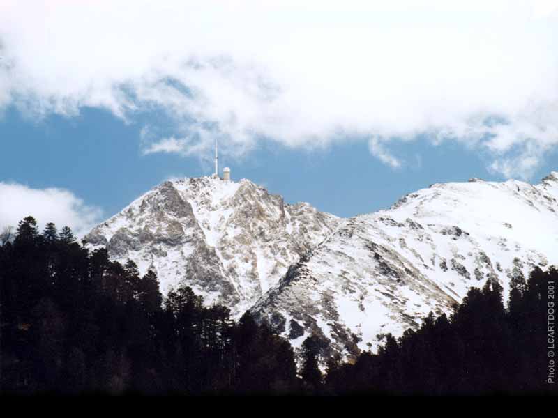 Photo - Pic du Midi vu de la vallée de Lespone © LCARTDOG 2001 - 800x600